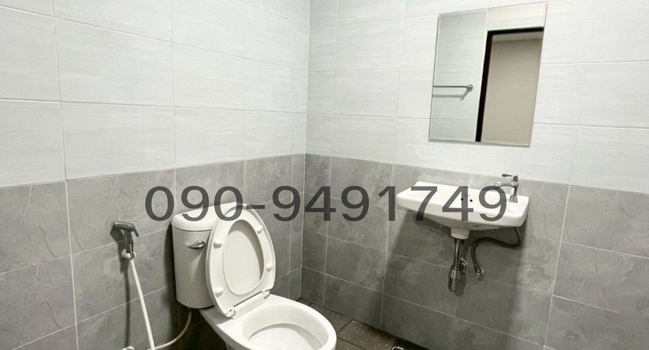 For rent 3 bedrooms townhouse in Bueng Kum, Bangkok