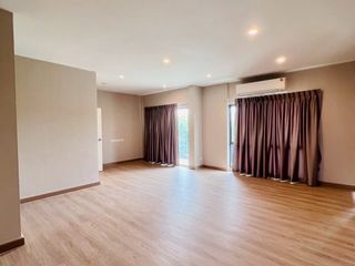 For rent 5 Beds house in Bang Phli, Samut Prakan