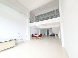For sale 3 bed retail Space in Krathum Baen, Samut Sakhon