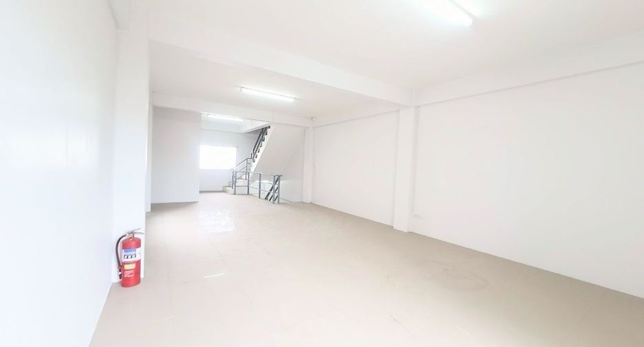 For sale 3 bedrooms retail Space in Krathum Baen, Samut Sakhon