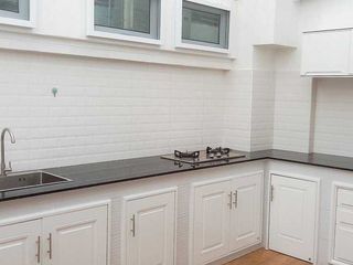 For sale 3 bed townhouse in Khlong Toei, Bangkok
