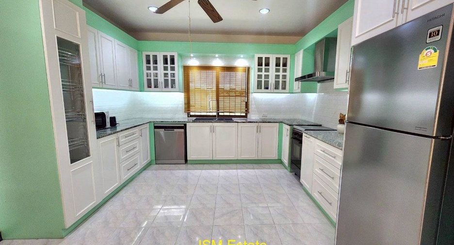 For rent 4 bedrooms house in Hua Hin, Prachuap Khiri Khan