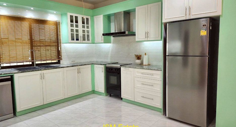 For rent 4 bedrooms house in Hua Hin, Prachuap Khiri Khan