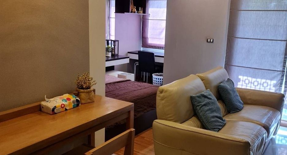 For sale 1 bed condo in Khlong Toei, Bangkok