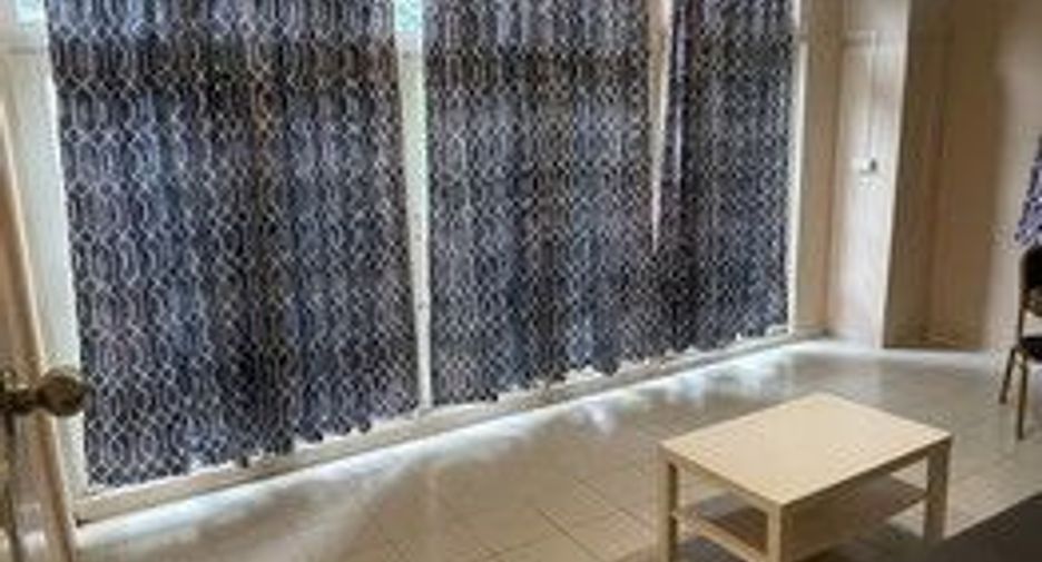 Haus zur Miete mit 4 Zimmer in Thanyaburi, Pathum Thani