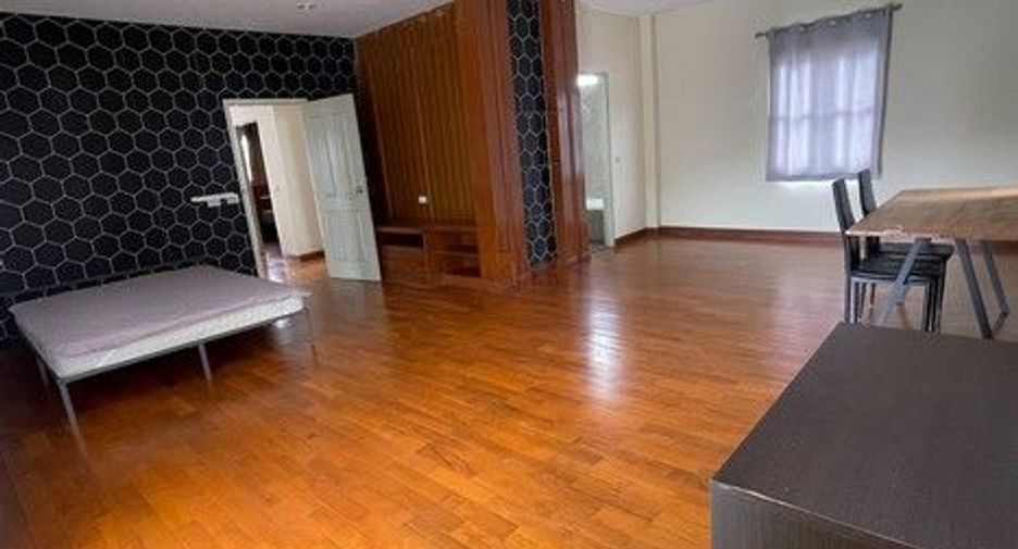 Haus zur Miete mit 4 Zimmer in Thanyaburi, Pathum Thani