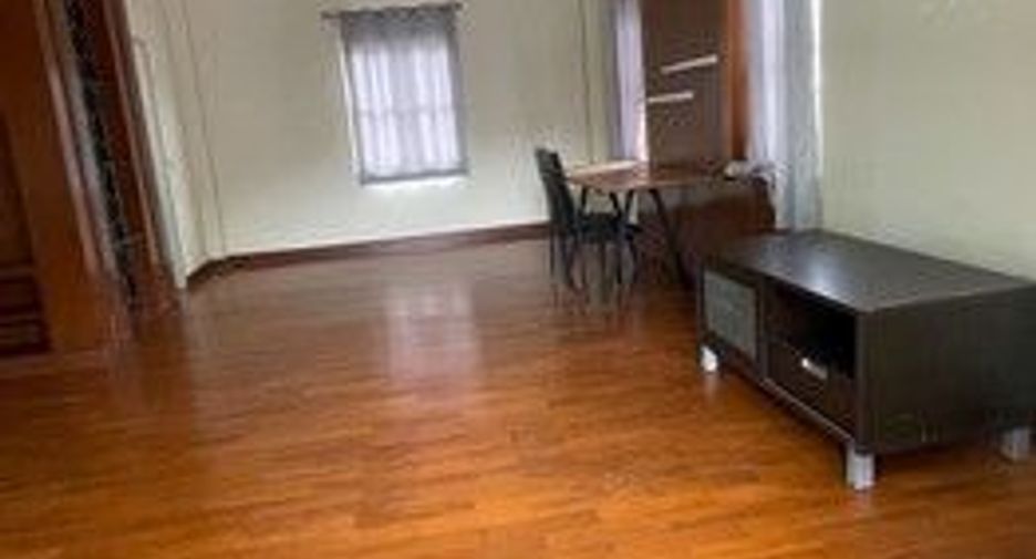 Haus zur Miete mit 4 Zimmer in Thanyaburi, Pathum Thani