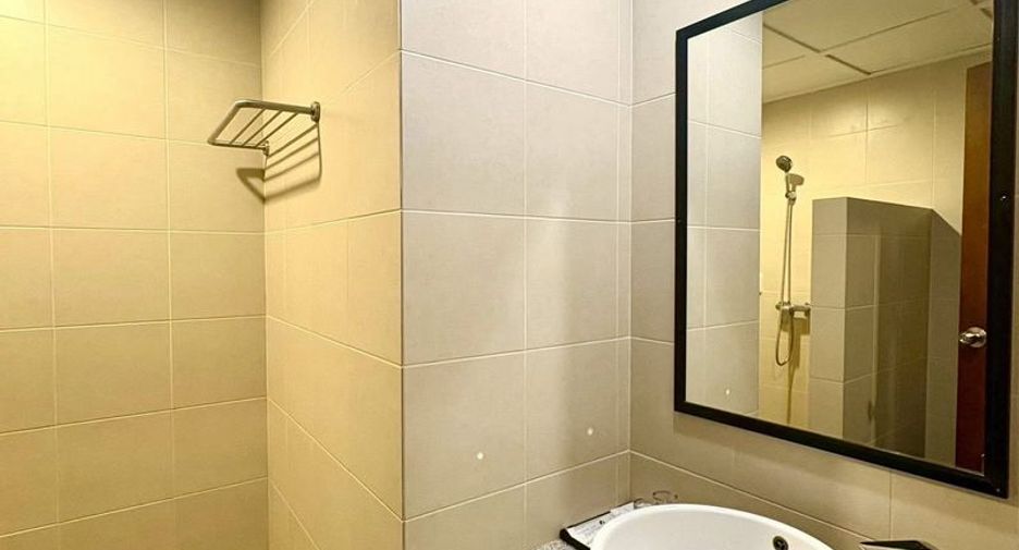 For sale 80 ベッドルーム hotel in Sattahip, Chonburi