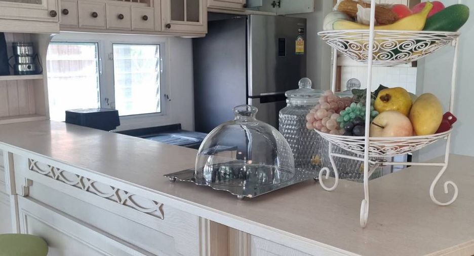 For sale 7 bedrooms villa in Hang Dong, Chiang Mai