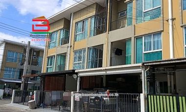 For sale 3 bedrooms townhouse in Min Buri, Bangkok