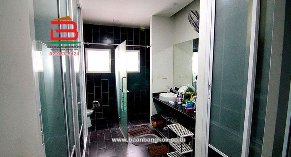 For sale 3 bedrooms townhouse in Min Buri, Bangkok