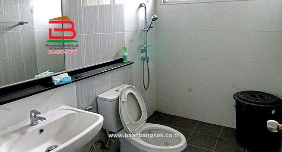 For sale 3 bedrooms townhouse in Min Buri, Bangkok
