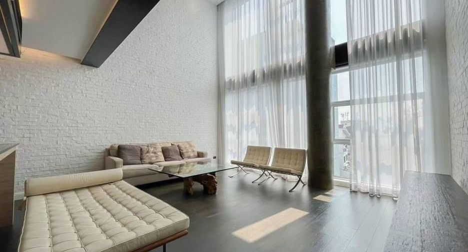 For sale 3 bedrooms condo in Watthana, Bangkok