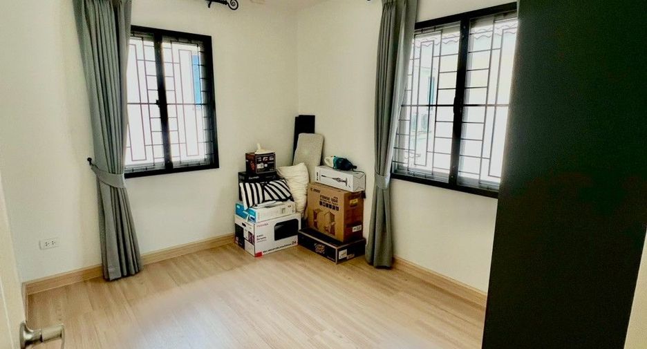 Haus zum Kauf mit 3 Zimmer in Ban Chang, Rayong