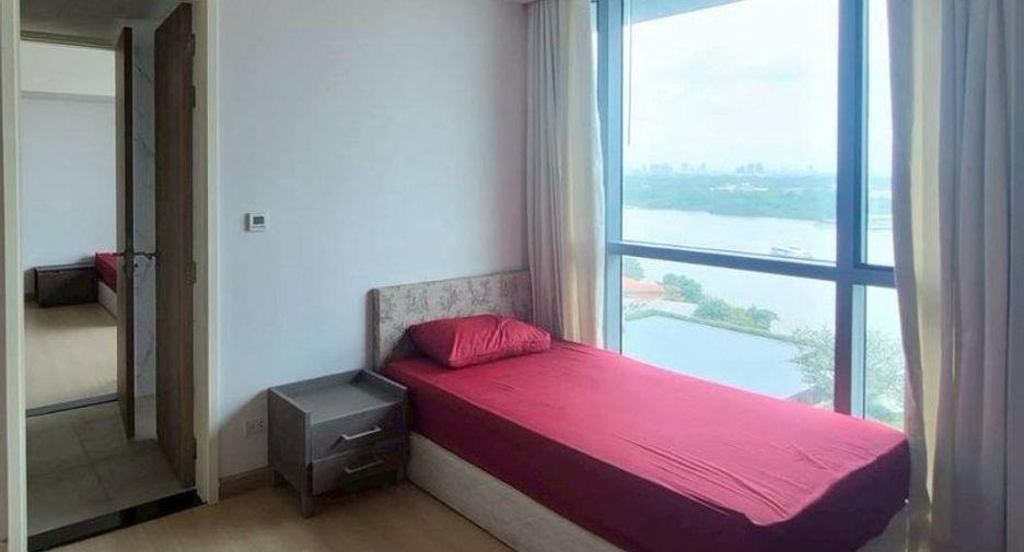 For rent 3 bedrooms condo in Yan Nawa, Bangkok