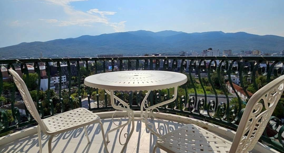 For rent 3 bedrooms condo in Mueang Chiang Mai, Chiang Mai