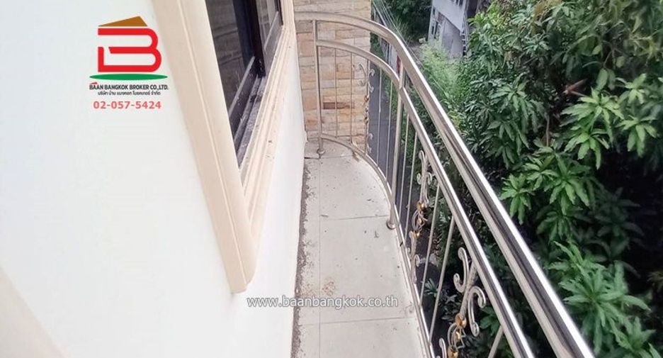 出售 8 卧室 联排别墅 在 Bang Lamung, Chon Buri