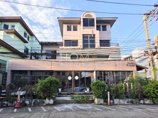 For sale 10 Beds office in Wang Thonglang, Bangkok