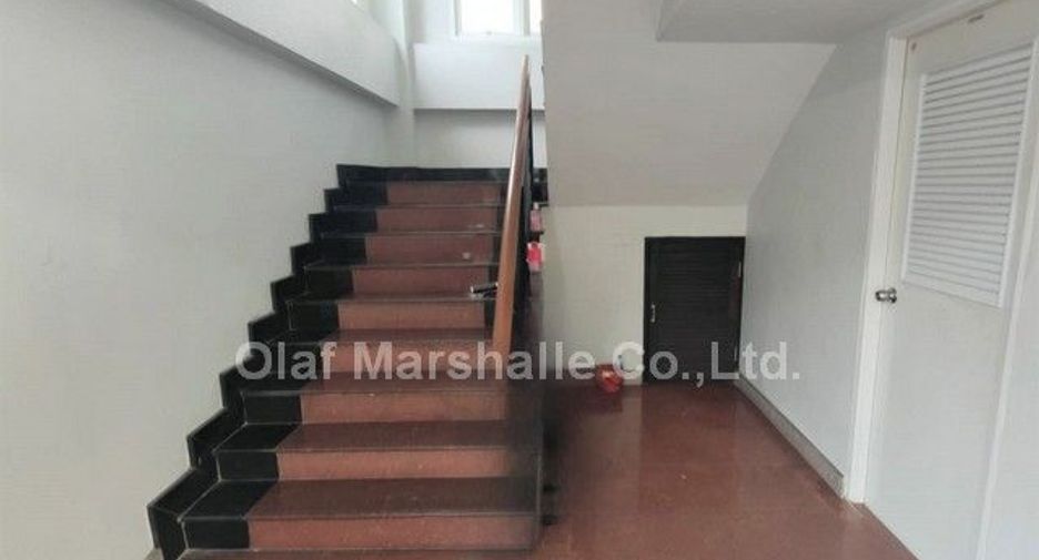 À vendre 6 chambres bureau à Bang Khun Thian, Bangkok