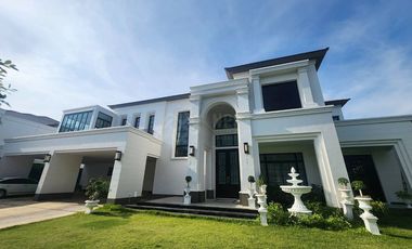 Haus zum Kauf mit 4 Zimmer in Suan Luang, Bangkok
