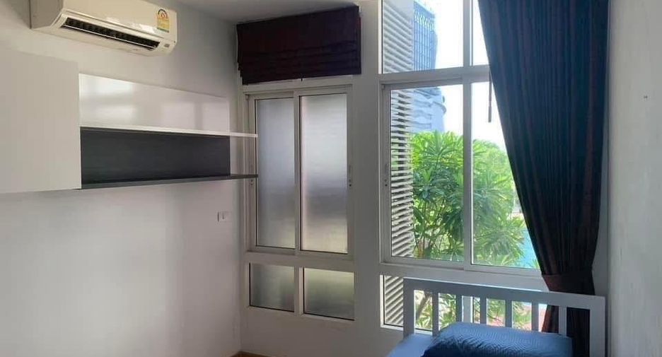 For sale 2 bedrooms condo in Phra Khanong, Bangkok