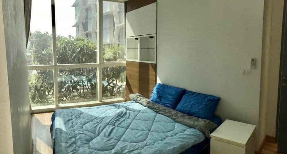 For sale 2 bedrooms condo in Phra Khanong, Bangkok