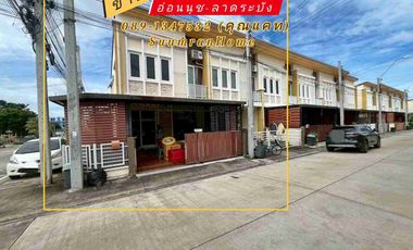Reihenhaus zum Kauf mit 4 Zimmer in Lat Krabang, Bangkok
