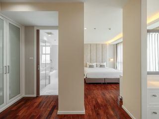 Apartamento en alquiler de 3 habitaciones en Khlong Toei, Bangkok
