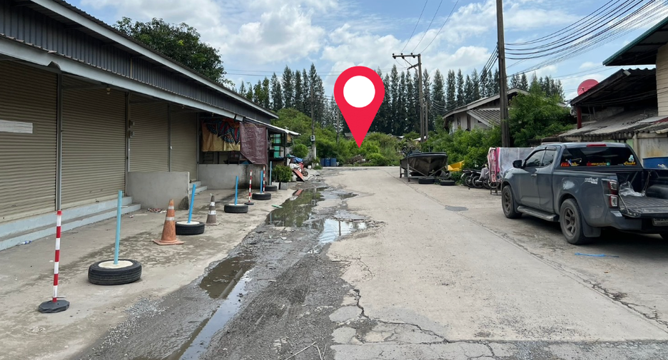 Grundstück zum Kauf in Khlong Sam Wa, Bangkok