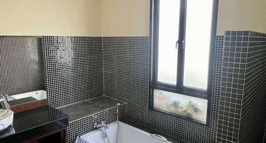 For rent 3 bedrooms villa in Mueang Phuket, Phuket