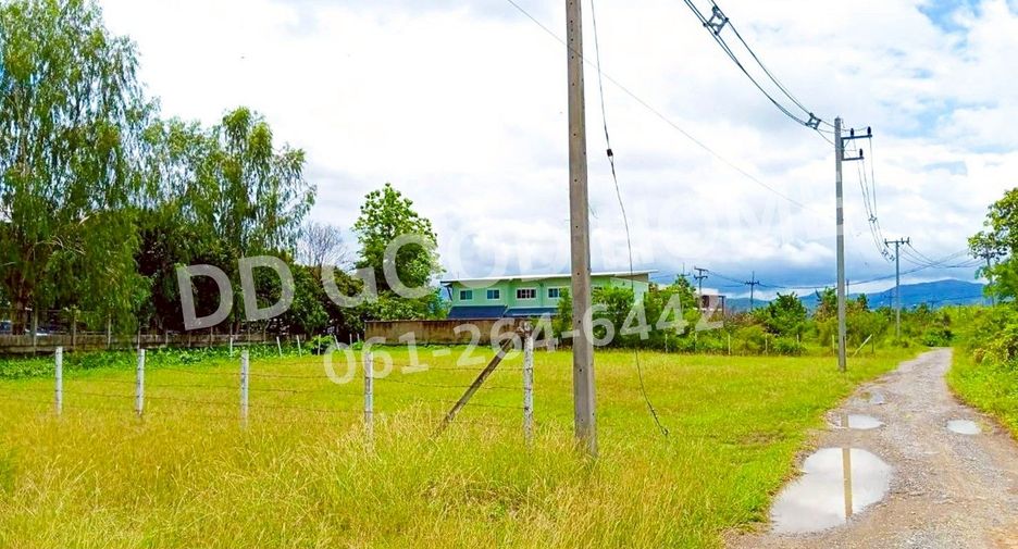 Terreno en venta en San Kamphaeng, Chiang Mai