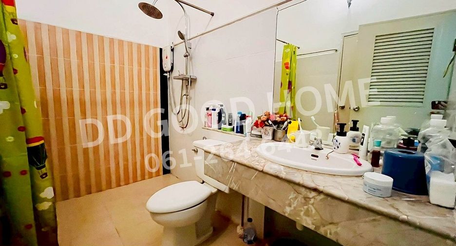 For sale 3 bedrooms townhouse in Thanyaburi, Pathum Thani