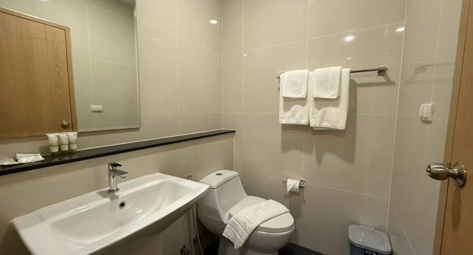 For rent 2 bedrooms condo in Si Racha, Chonburi