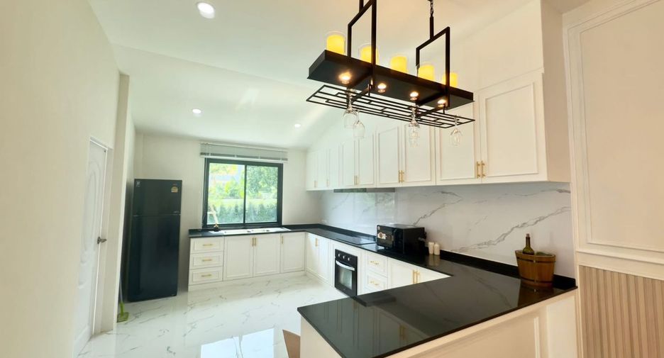 For sale 3 bedrooms house in Bang Lamung, Chonburi
