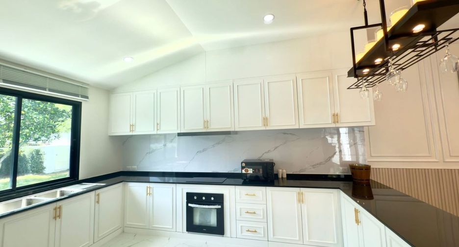 For sale 3 bedrooms house in Bang Lamung, Chonburi