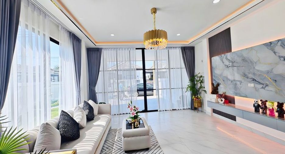 For sale 2 bedrooms townhouse in Bang Lamung, Chonburi