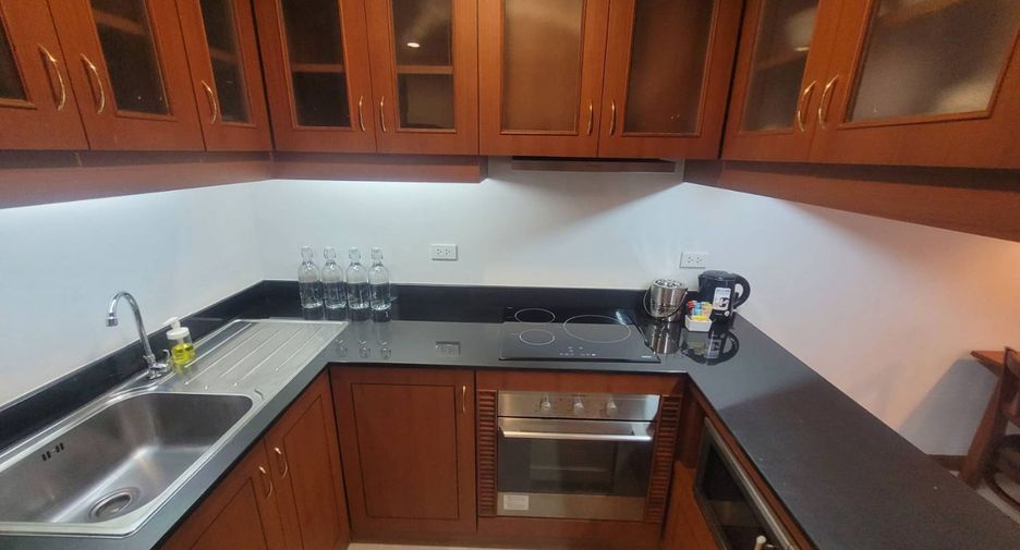 Apartamento con servicios en alquiler de 2 habitaciones en Watthana, Bangkok