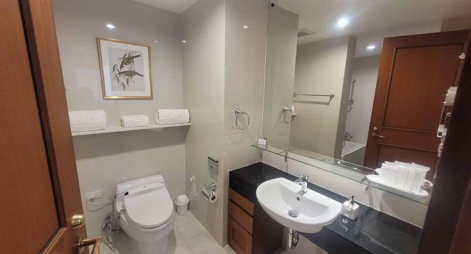 Apartamento con servicios en alquiler de 2 habitaciones en Watthana, Bangkok