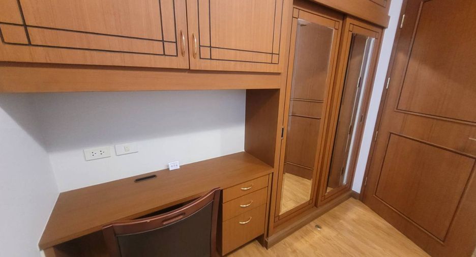 Apartamento con servicios en alquiler de 2 habitaciones en Watthana, Bangkok
