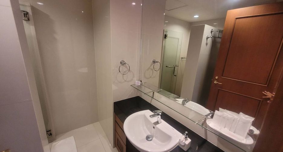 Apartamento con servicios en alquiler de 2 habitaciones en Watthana, Bangkok