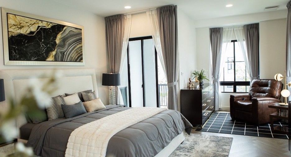 For rent 4 bedrooms house in Saphan Sung, Bangkok