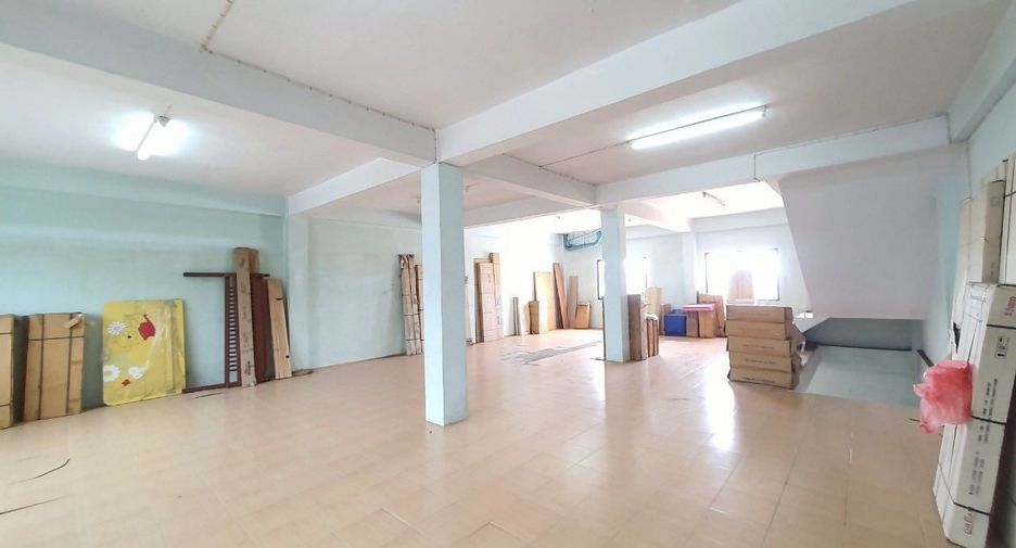 À louer et à vendre 5 chambres local commercial à Mueang Samut Sakhon, Samut Sakhon