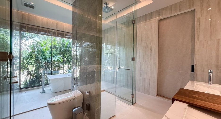 For rent 4 bedrooms villa in Mueang Phuket, Phuket
