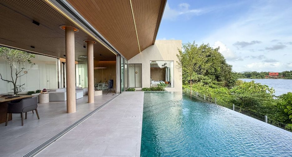 For rent 4 bedrooms villa in Mueang Phuket, Phuket