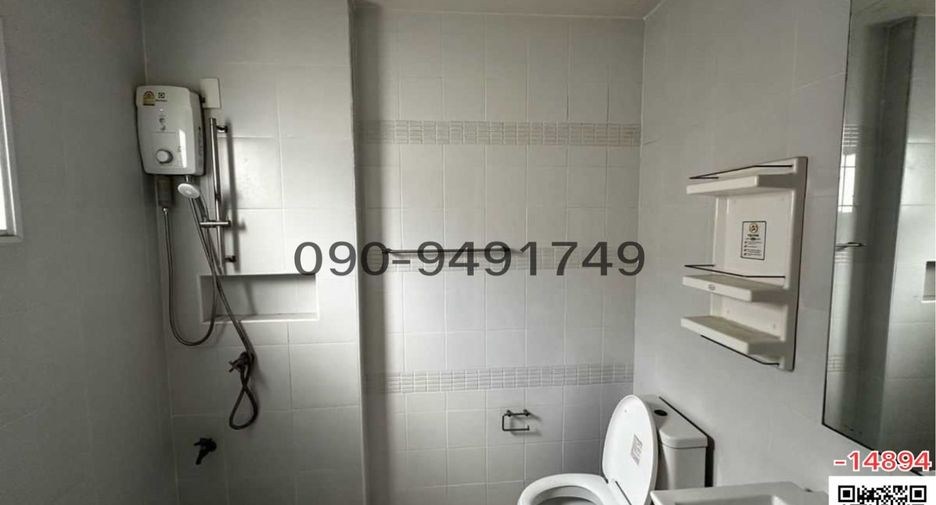 For rent 3 bedrooms townhouse in Bang Khen, Bangkok