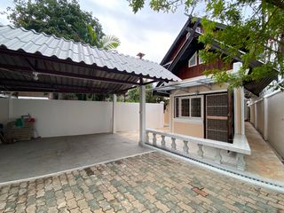 For Rent 4 Bedroom House In Mueang Chiang Mai