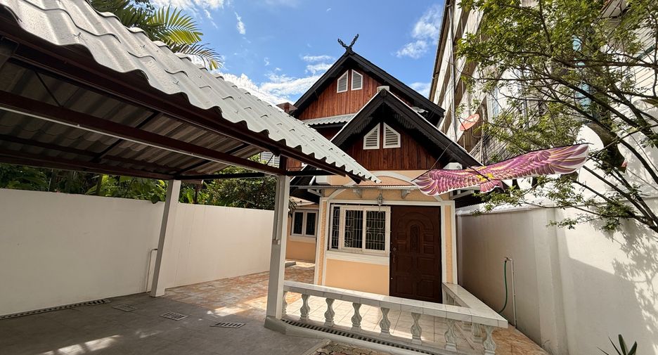 For rent 4 bedrooms house in Mueang Chiang Mai, Chiang Mai
