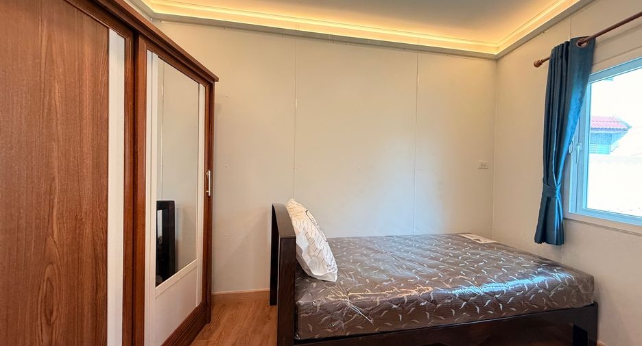 For rent 4 bedrooms house in Mueang Chiang Mai, Chiang Mai