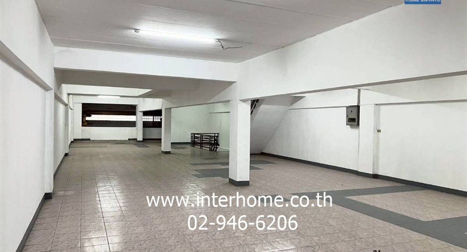 À vendre 5 chambres local commercial à Thanyaburi, Pathum Thani