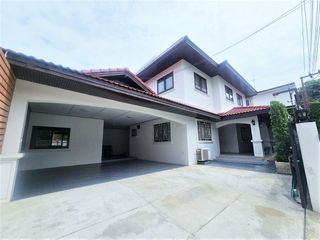 For sale 4 bedrooms house in Phaya Thai, Bangkok
